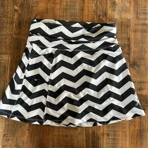 Black and White Print Active Skort